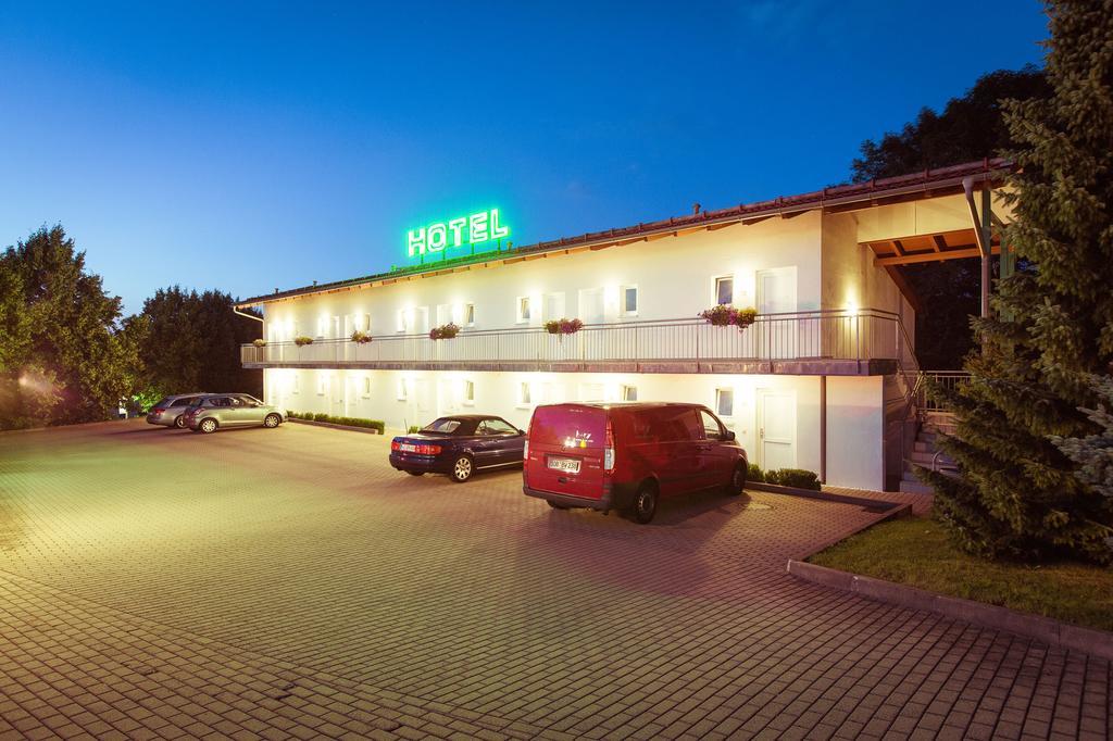 Apart Hotel Weimar Exteriör bild