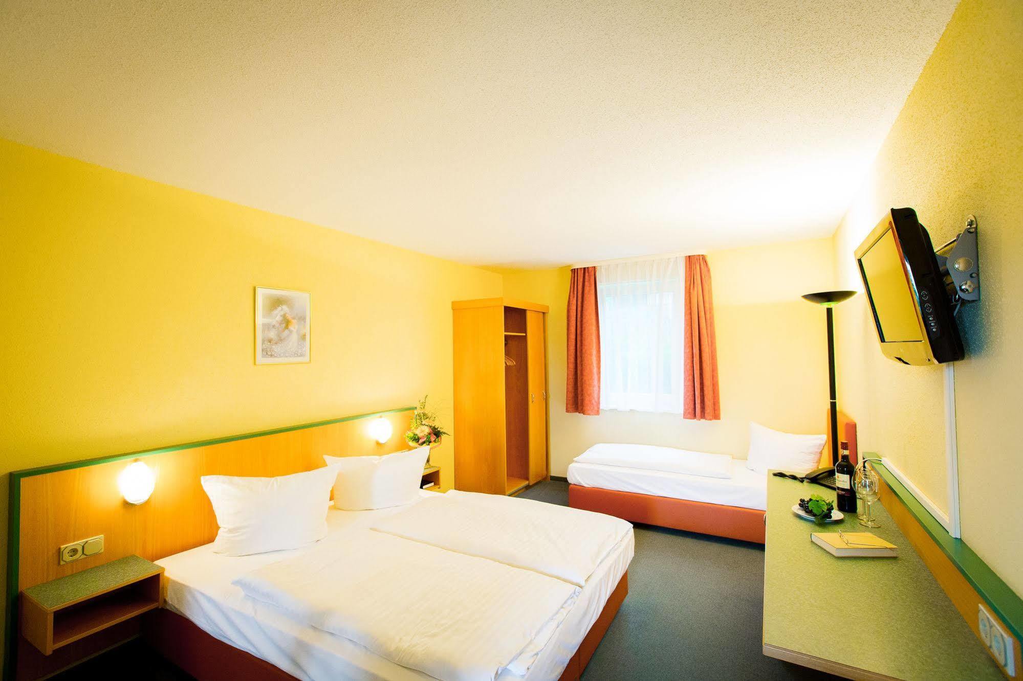 Apart Hotel Weimar Exteriör bild